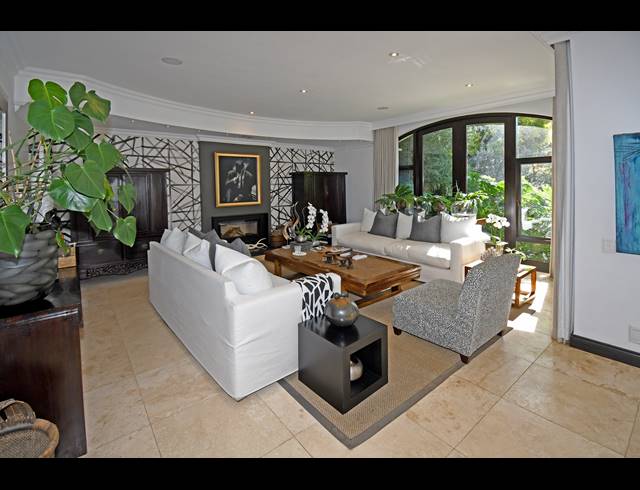 4 BEDROOM HOUSE FOR SALE IN HOUGHTON ESTATE